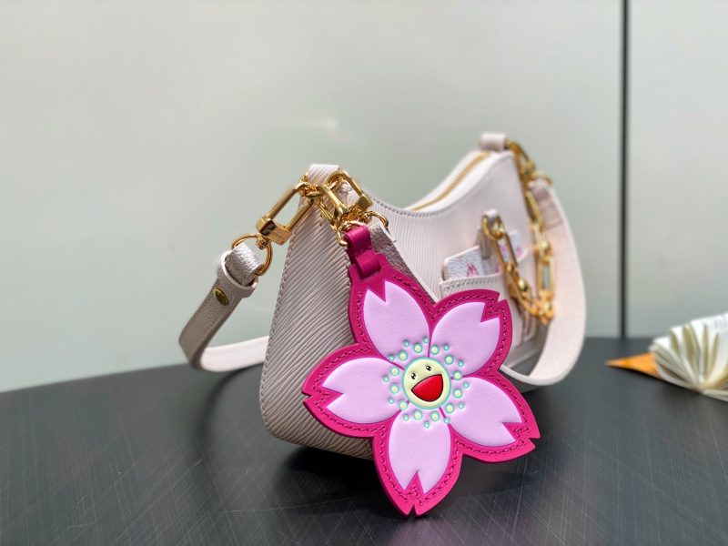 img_e8675cc7_20250508_i1746712146623_5698_0_2_jpg_555d081a-5a4f-4d55-9a6c-ae91c2bd1594 Marellini LV x TM Bag 19cm Pink Epi Leather 334109