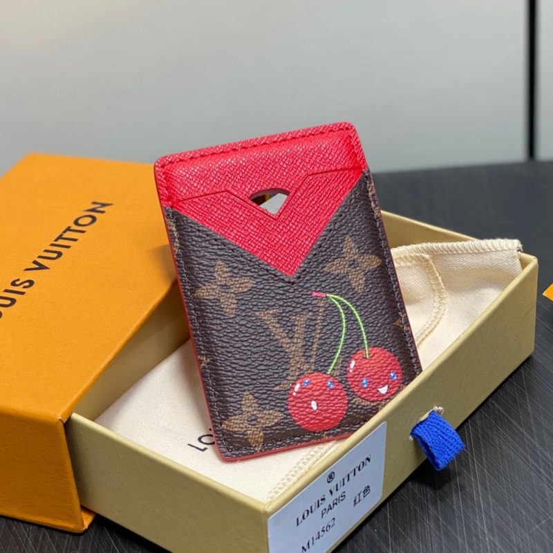 img_e8675cc7_20250524_i1748022150416_292_0_0_jpg LV x TM Porte-Cartes Magnet Brown Red Monogram Canvas