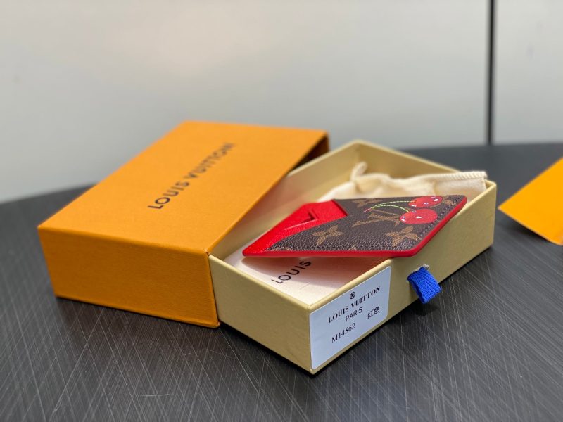 img_e8675cc7_20250524_i1748022150453_2922_0_2_jpg LV x TM Porte-Cartes Magnet Brown Red Monogram Canvas