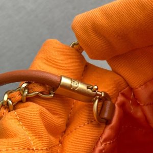 img_ecb71349_20241118_i1731917807_2186_2_jpg_19593d8e-7276-4e8a-b22f-6b614083e521 Chanel 25 Hobo Bag 20cm Orange Canvas 324802