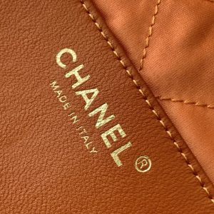 img_ecb71349_20241118_i1731917808_3453_7_jpg_39265e66-8e8e-47db-a41a-f79c8ee4c223 Chanel 25 Hobo Bag 20cm Orange Canvas 324802