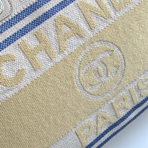 CC 25C ToTe Bag Beige Light Tan Canvas Fabric 238508