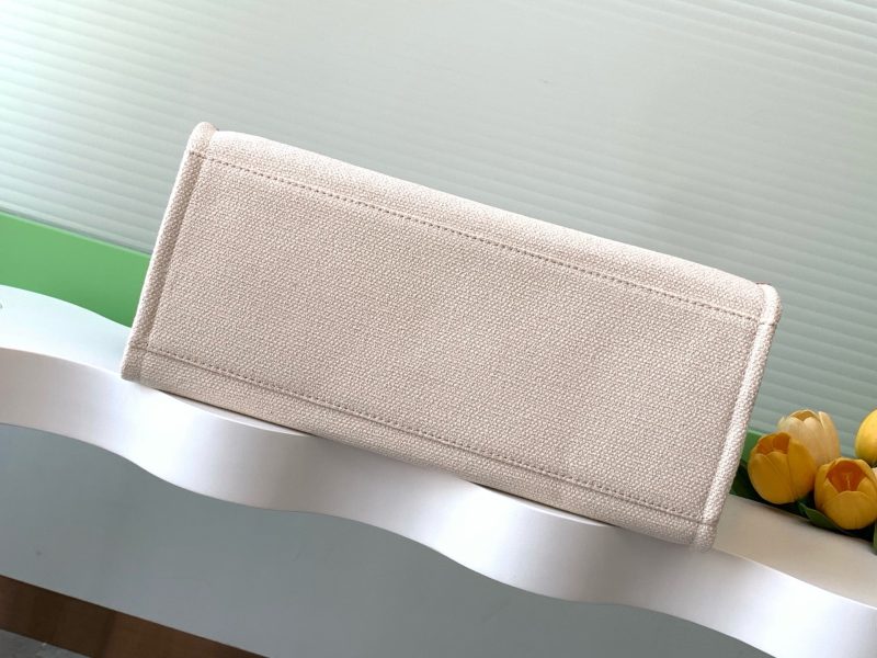 img_ecb71349_20250112_i1736659592412_6984_0_3_jpg CC 25C ToTe Bag Beige Navy Blue Canvas Fabric 238518