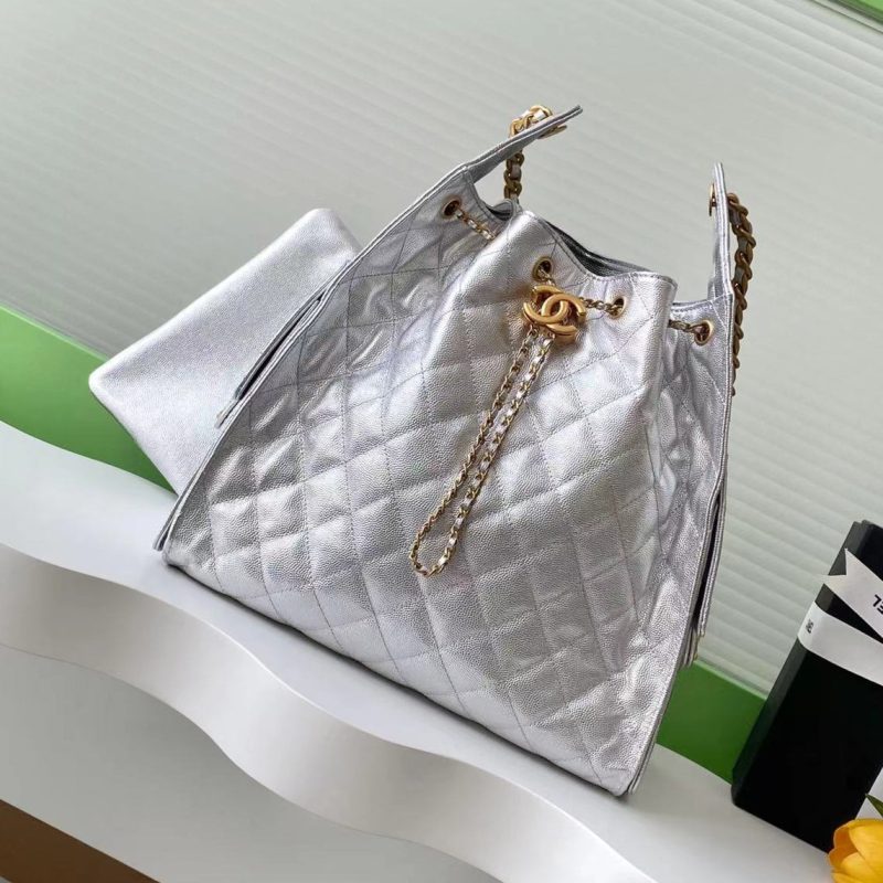 img_ecb71349_20250501_i1746078993123_9917_0_0_jpg CC 25C Hobo Bags 40cm Silver Metalic Grained Calfskin