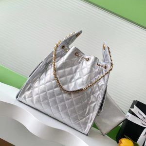 img_ecb71349_20250501_i1746078993920_268_0_2_jpg CC 25C Hobo Bags 40cm Silver Metalic Grained Calfskin