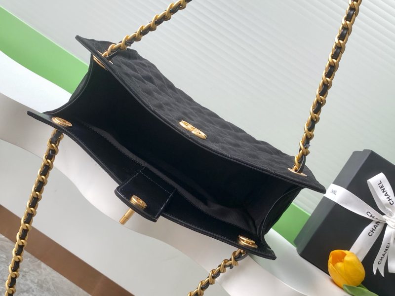 CC 25C Hobo Bag 31cm Black Matelasse Suede