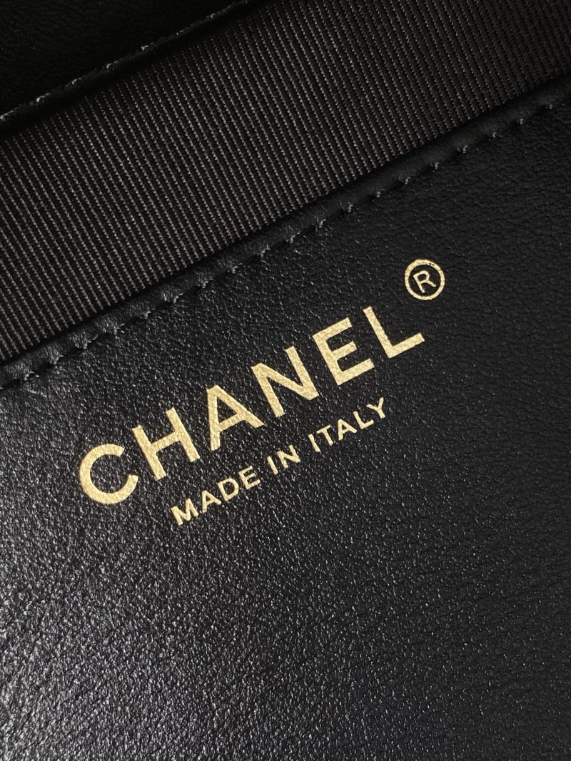 CC 25C Hobo Bag 31cm Black Matelasse Suede