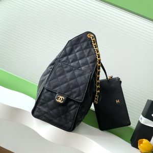 CC 25C Hobo Bags 40cm Black Grained Calfskin