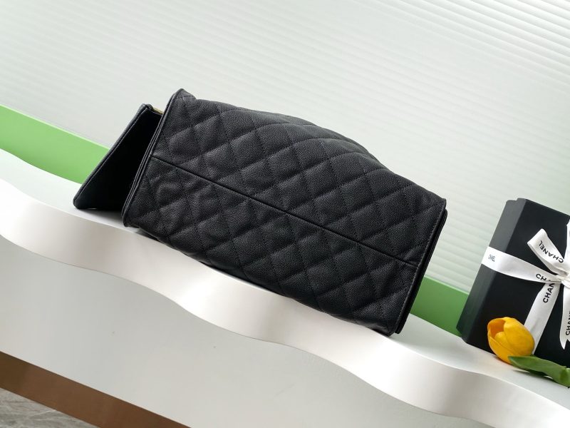 CC 25C Hobo Bags 40cm Black Grained Calfskin