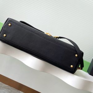 cc 25S Vintage Flap Bag 37cm Top Handle Black Calfskin