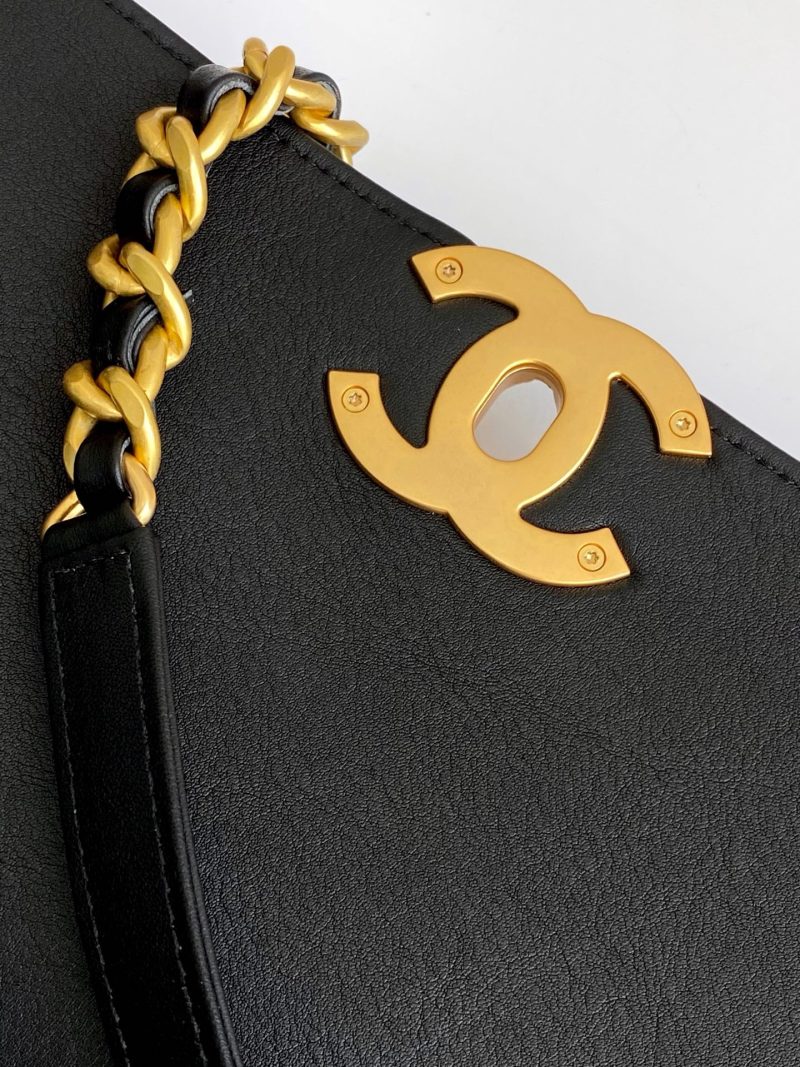 cc 25S Vintage Flap Bag 37cm Top Handle Black Calfskin