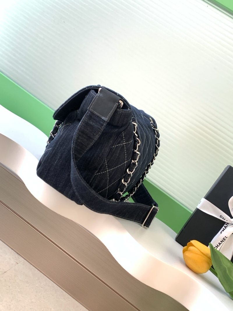 Chanel 25 Bag Navy Blue 34cm Denim Fabric 289496