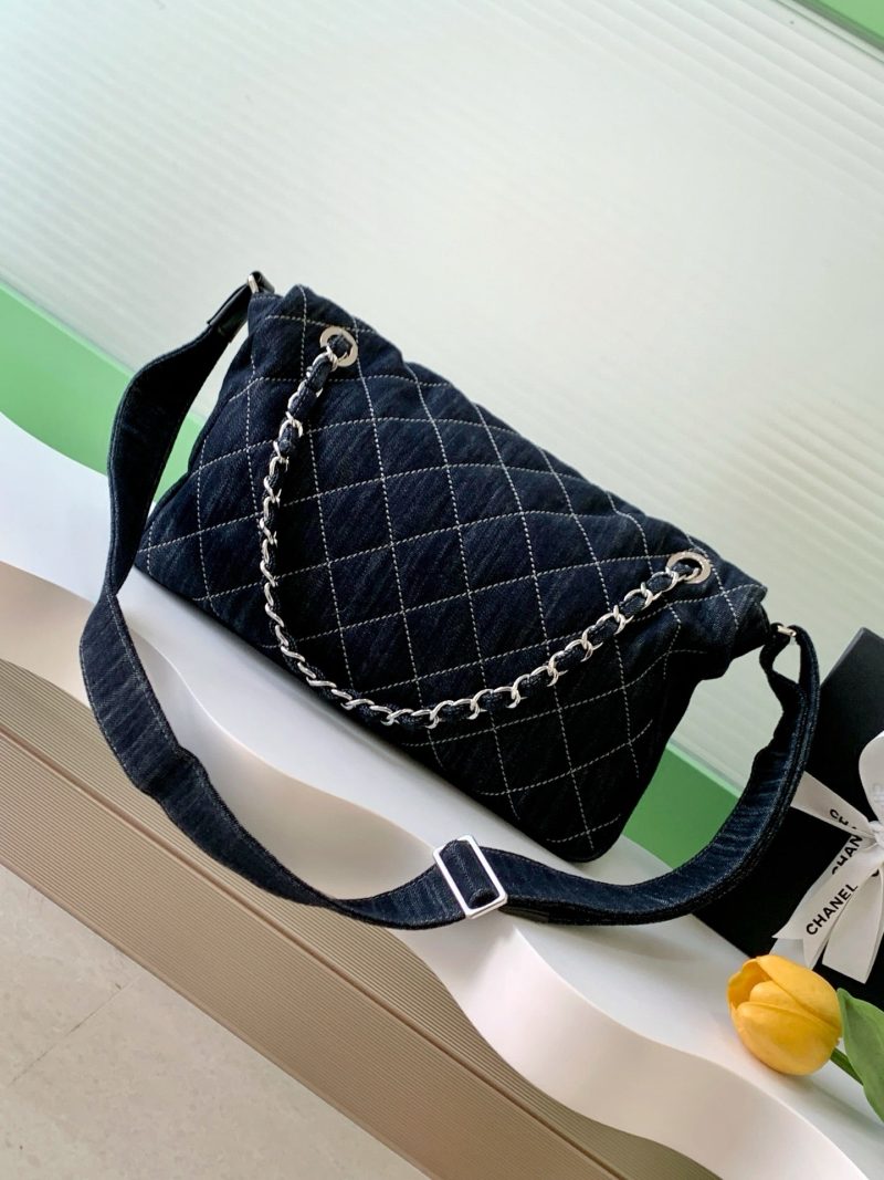 Chanel 25 Bag Navy Blue 34cm Denim Fabric 289496