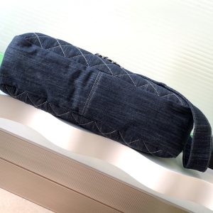 Chanel 25 Bag Navy Blue 40cm Denim Fabric 289495