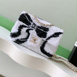 img_ecb71349_20251022_i1761108778369_7425_0_0_jpg CC 2025 Flap Bag Silver Black Sequin 298202