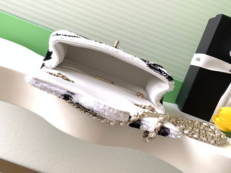 img_ecb71349_20251022_i1761108778584_3784_0_7_jpg CC 2025 Flap Bag Silver Black Sequin 298202