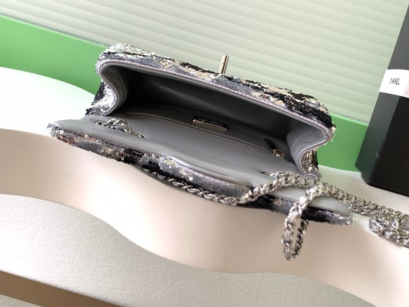 img_ecb71349_20251022_i1761108802672_8064_0_7_jpg CC 2025 Flap Bag Black Silver Sequin 298201