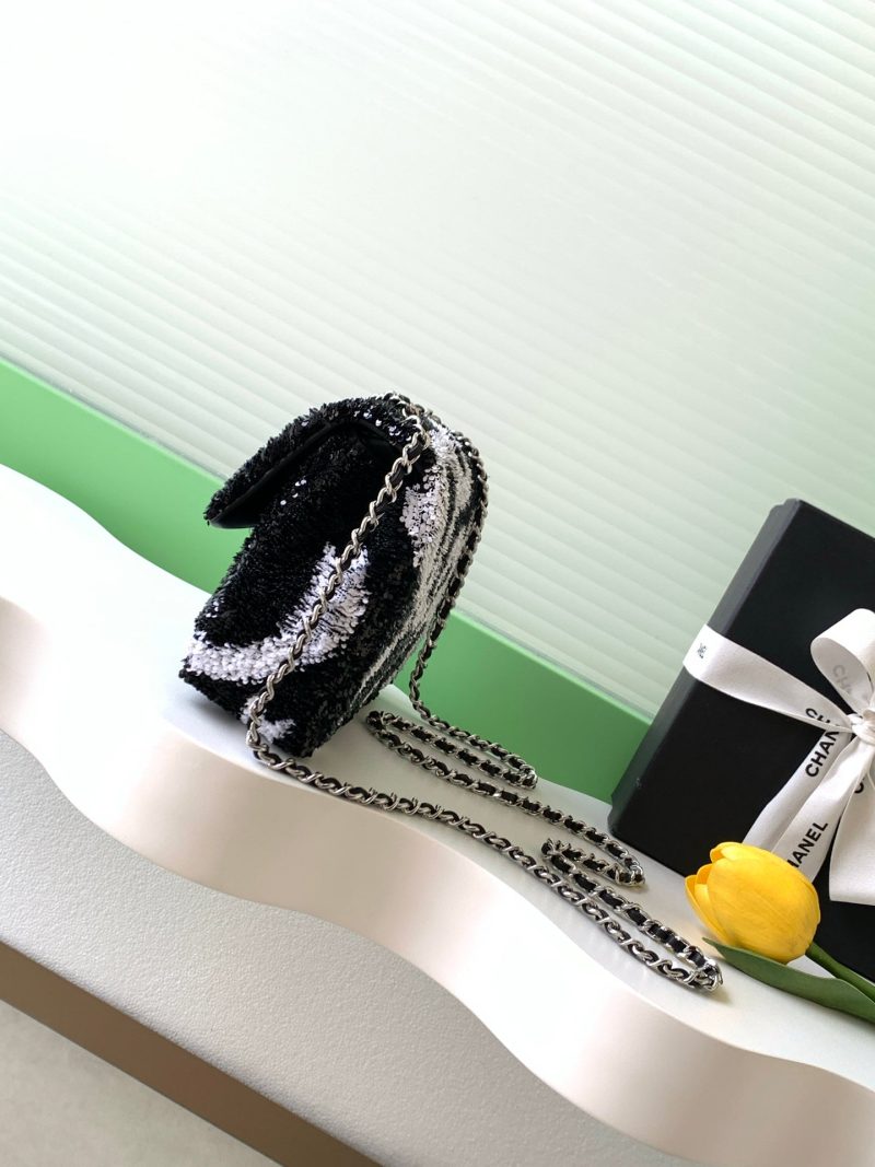 img_ecb71349_20251022_i1761108823876_7453_0_1_jpg CC 2025 Flap Bag Black White Sequin 298200