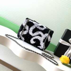 img_ecb71349_20251022_i1761108823986_9429_0_2_jpg CC 2025 Flap Bag Black White Sequin 298200