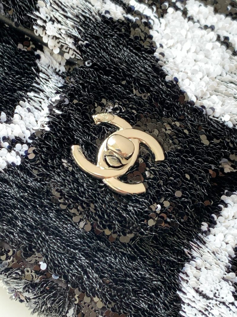 img_ecb71349_20251022_i1761108824589_5033_0_4_jpg CC 2025 Flap Bag Black White Sequin 298200