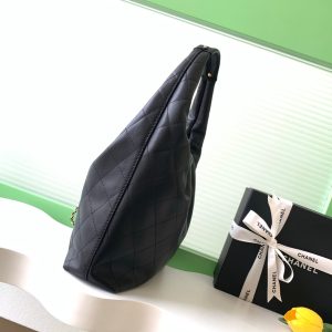 CC 2025 Hobo Bag 45cm Black Calfskin 311196