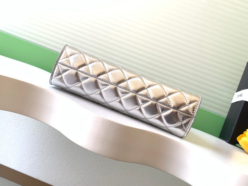 Chanel 25 Christmas Limited Hobo Shoulder Bag Silver Lambskin 324809