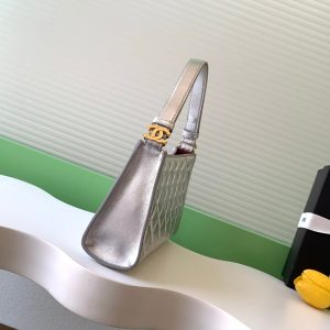 Chanel 25 Christmas Limited Hobo Shoulder Bag Silver Lambskin 324809