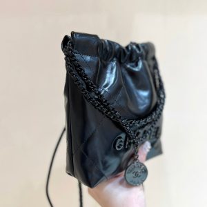 cc22 mini hobo bag 20cm all black lambskin
