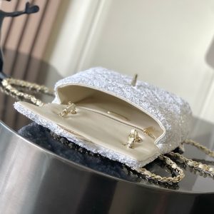Chanel 25 Sequin Embroidered 21cm Bag White Leather Sequins 286172
