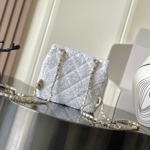 Chanel 25 Sequin Embroidered 21cm Bag White Leather Sequins 286172