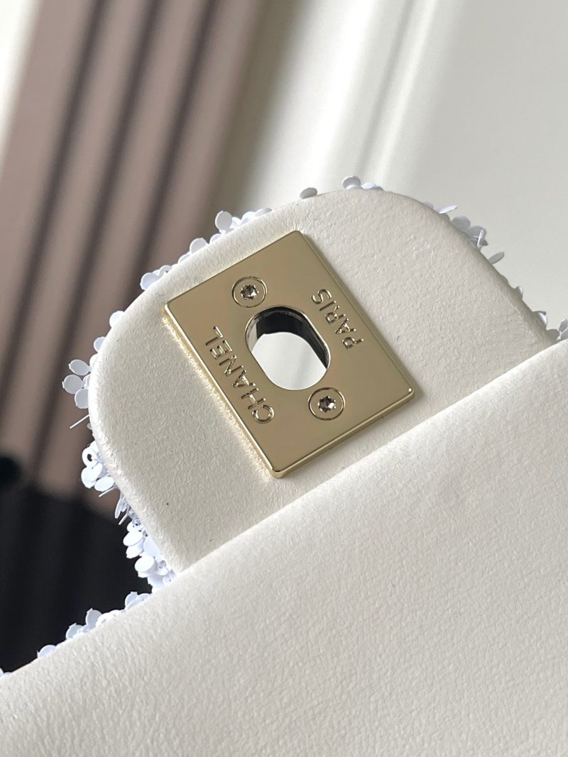 Chanel 25 Sequin Embroidered 21cm Bag White Leather Sequins 286172