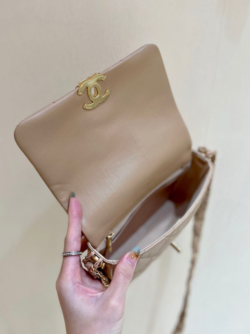 19 FLAP BAG 20 BEIGE BODIN CALFSKIN GOLD HARDWARE