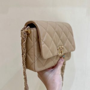 19 FLAP BAG 20 BEIGE BODIN CALFSKIN GOLD HARDWARE