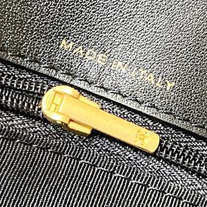 19 FLAP BAG 18 BLACK BODIN CALFSKIN GOLD HARDWARE