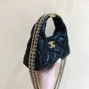 Chanel 24A Limited Edition Hobo Chain Bag Black Goatskin 256157
