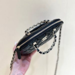 CC 24B AS5130 Small Shell Bag 20cm Black Polished Lambskin