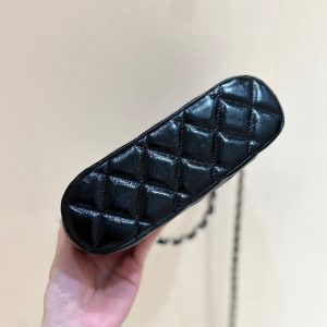 CC 24B AS5130 Small Shell Bag 20cm Black Polished Lambskin