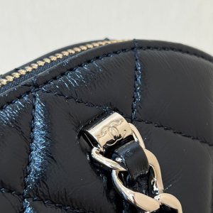 CC 24B AS5130 Small Shell Bag 20cm Black Polished Lambskin