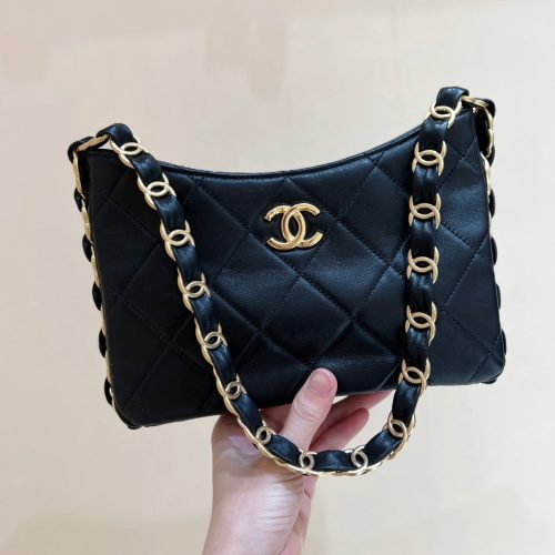 img_f3c7fd90_20241008_i1728368048_7056_1_jpg The Chanel 24K Hobo Underarm Bag Black Lambskin 256166