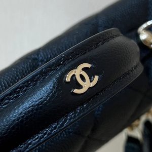 25C Vanity 19cm Top Handle Black Grained Calfskin