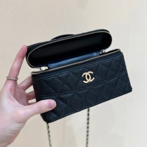 25C Vanity 19cm Top Handle Black Grained Calfskin