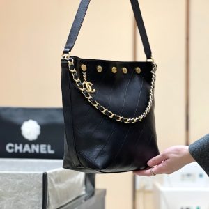 CC 2025 Bag 31cm Black Lambskin With Gold Chain 346392