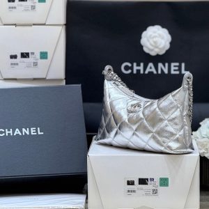 Chanel 2025 Hobo Dumpling Bag 26cm Genuine Calfskin Leather 339343