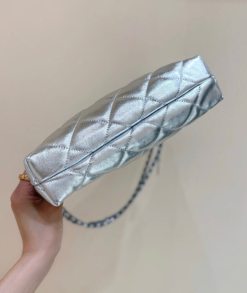 Chanel 2025 Hobo Dumpling Bag 26cm Genuine Calfskin Leather 339343