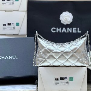 Chanel 2025 Hobo Dumpling Bag 26cm Genuine Calfskin Leather 339343