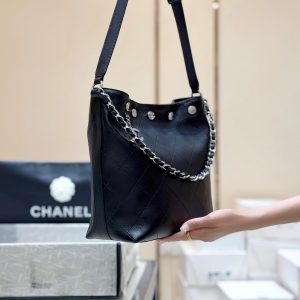 CC 2025 Bag 31cm Black Lambskin With Silver Chain 346394
