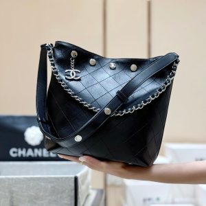 CC 2025 Bag 31cm Black Lambskin With Silver Chain 346394