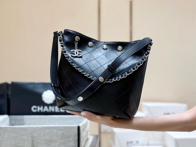 CC 2025 Bag 31cm Black Lambskin With Silver Chain 346394