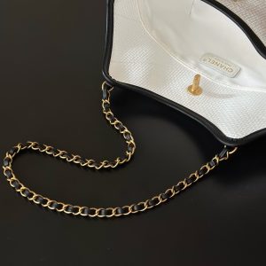 Chanel 2025 Maxi Hobo Bag 31cm White Straw Leather 320856