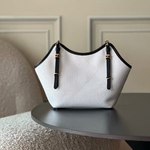 Chanel 2025 Maxi Hobo Bag 31cm White Straw Leather 320856